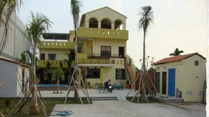 Mặt tiền nơi lưu trú
