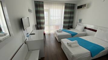 Standard Room, 1 Double or 2 Twin Beds, Balcony, Sea View | Minibar, in-room safe, soundproofing, free WiFi