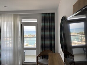 Deluxe Room, 1 Double or 2 Single Beds, Balcony, Sea View | Minibar, in-room safe, soundproofing, free WiFi - Hotel Finike Marina (Finike)