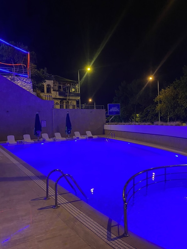 Seasonal outdoor pool