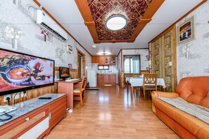 Family Room | Private kitchen