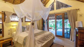 Bungalow familiare, 2 camere da letto (Beach Club) | Biancheria da letto di alta qualità, minibar, una cassaforte in camera