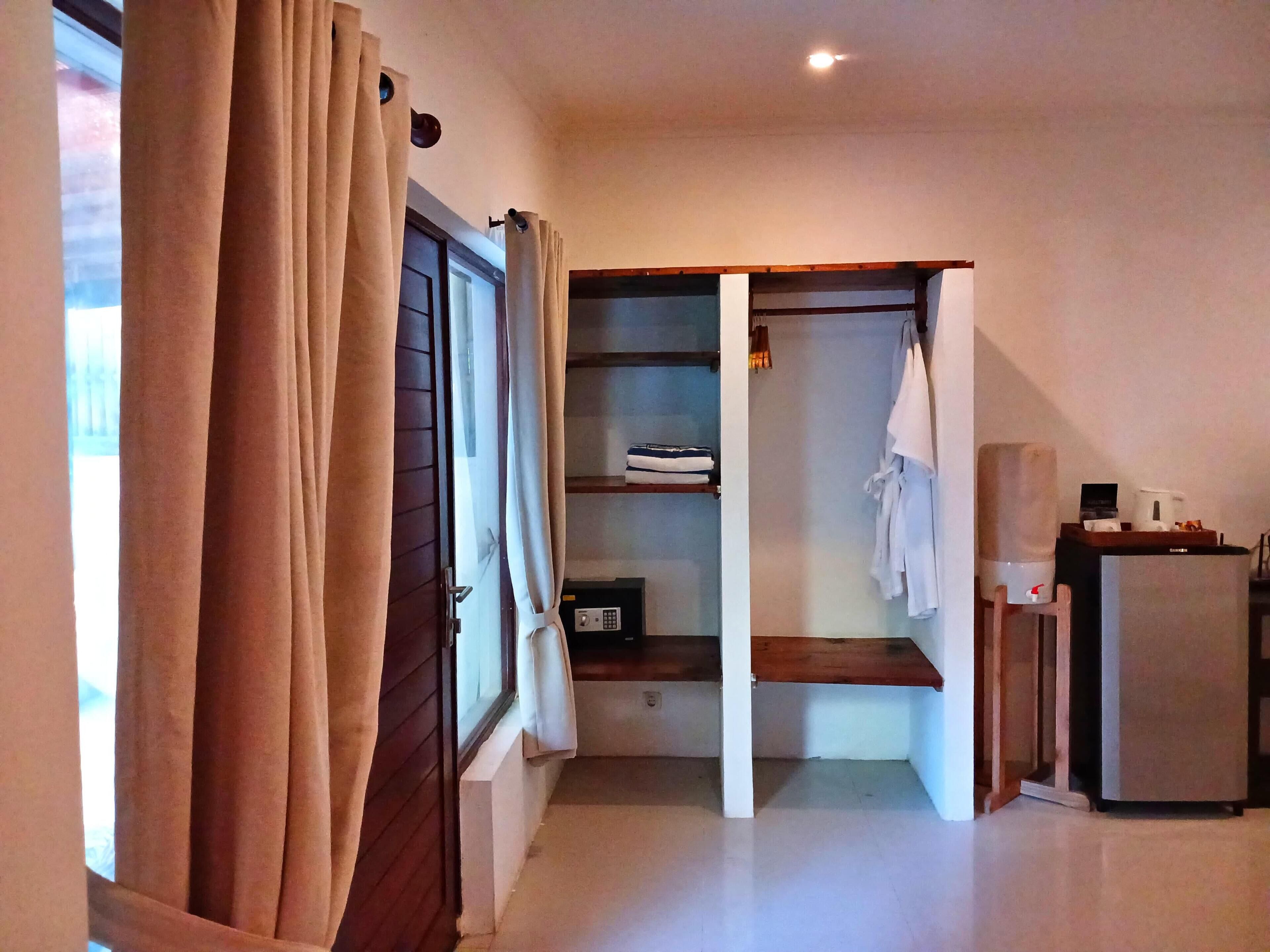 1 bedroom, premium bedding, minibar, in-room safe