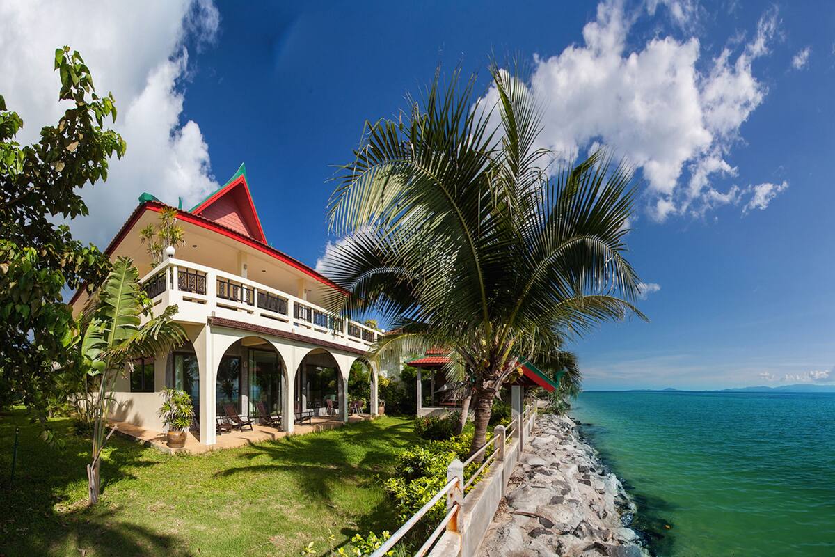 Beachfront Villa 3 Bedrooms | Exterior