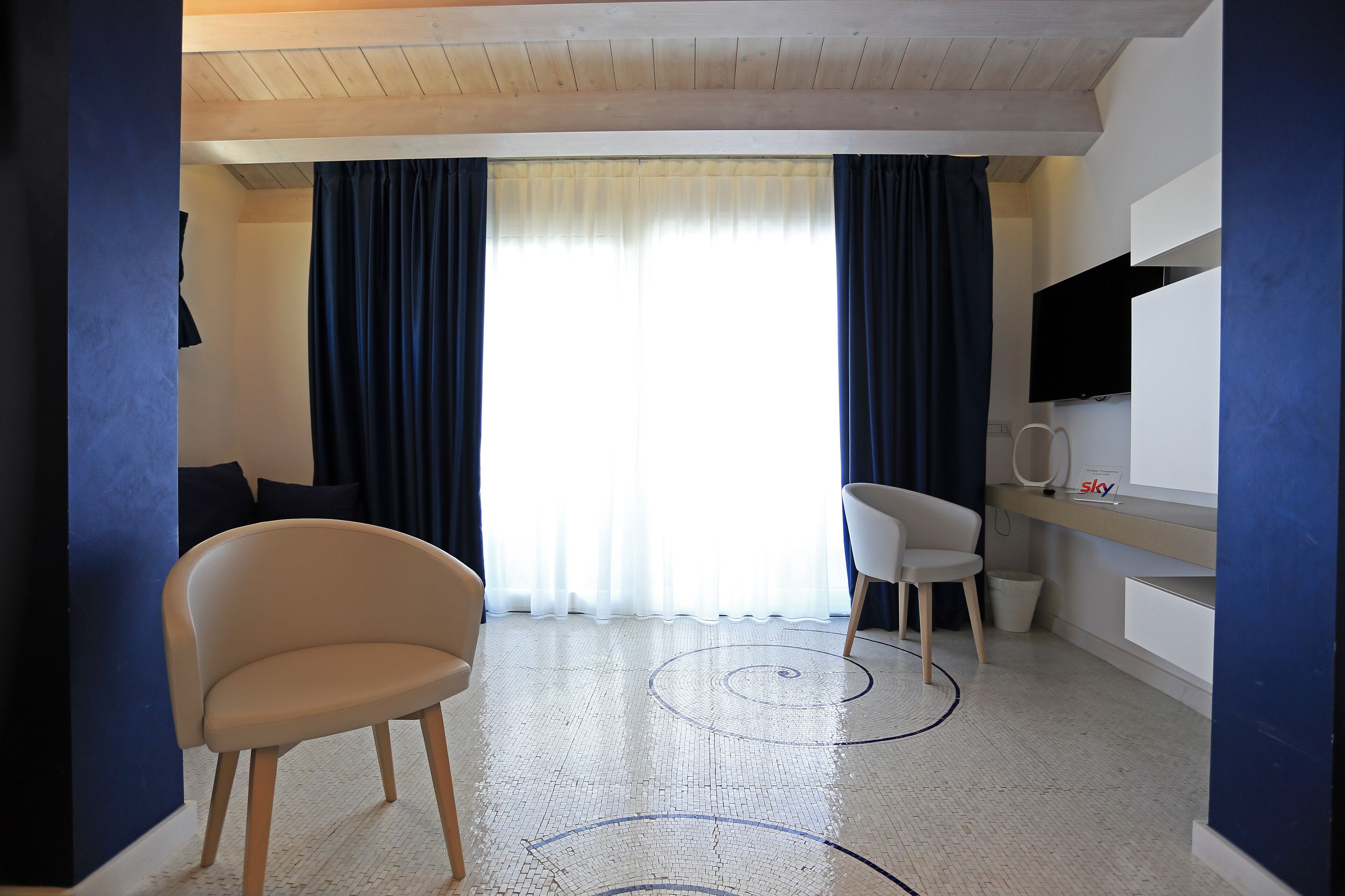 exclusive suite | 1 bedroom, pillow-top beds, minibar, in-room safe