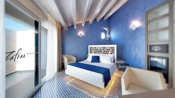 Deluxe-Suite | Pillowtop-Betten, Minibar, Zimmersafe, individuell dekoriert