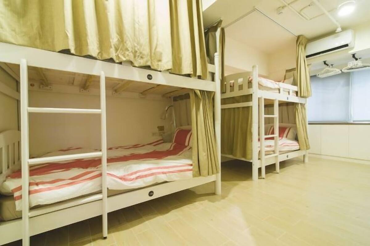 Hypo-allergenic bedding, in-room safe, blackout curtains, soundproofing