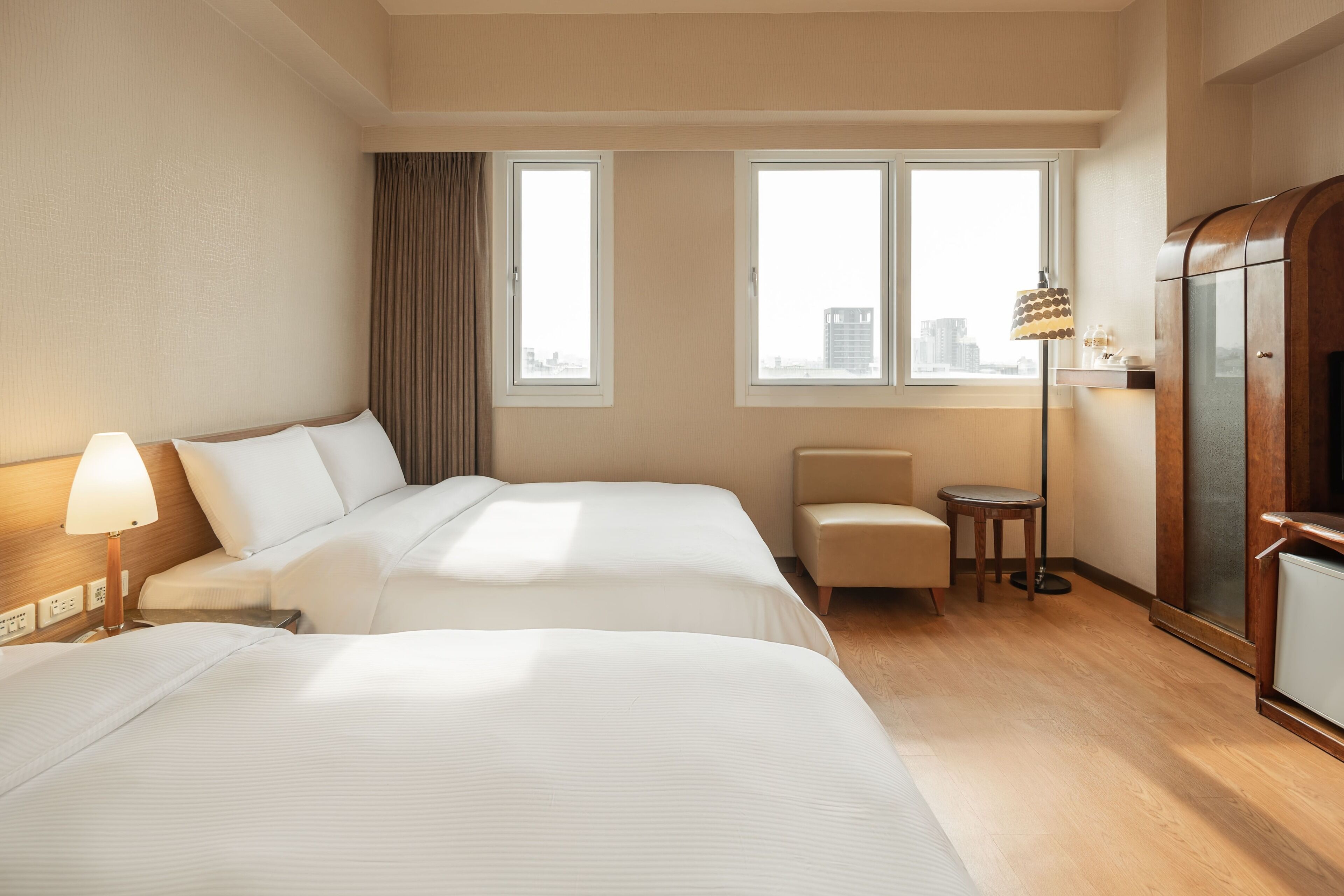 deluxe quadruple room | 1 bedroom, desk, blackout curtains, soundproofing