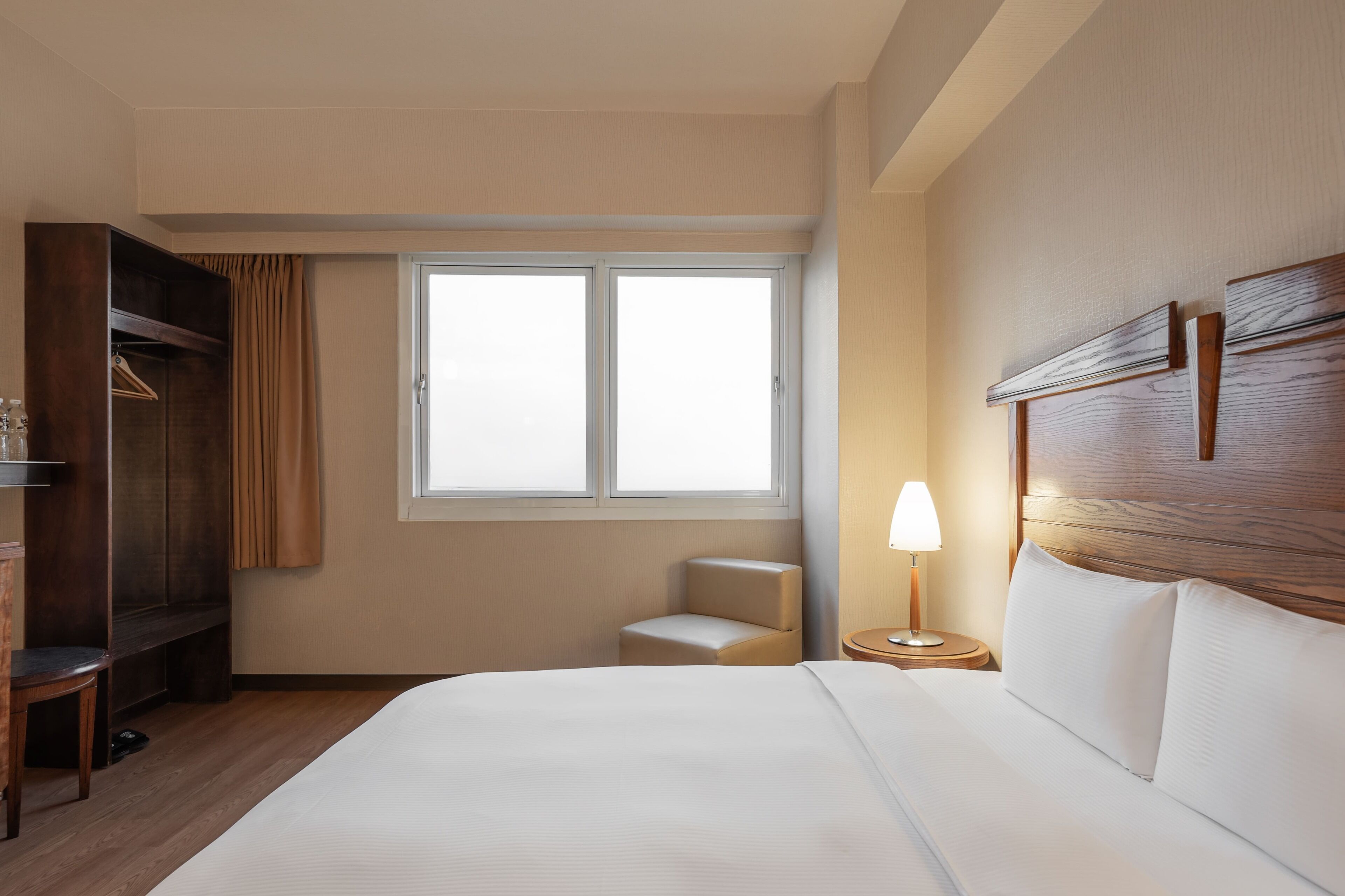 economy double room | 1 bedroom, desk, blackout curtains, soundproofing