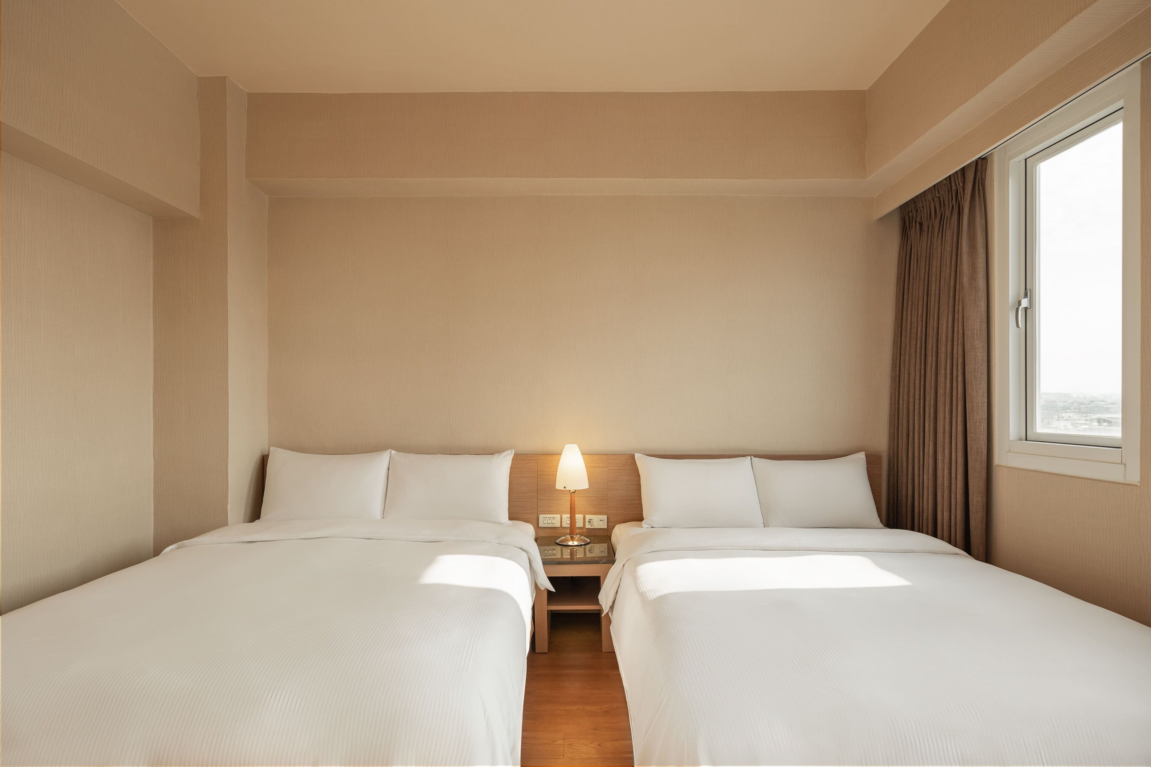 deluxe quadruple room | 1 bedroom, desk, blackout curtains, soundproofing