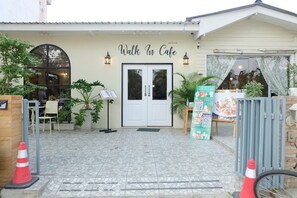 Aperto a colazione, pranzo e cena