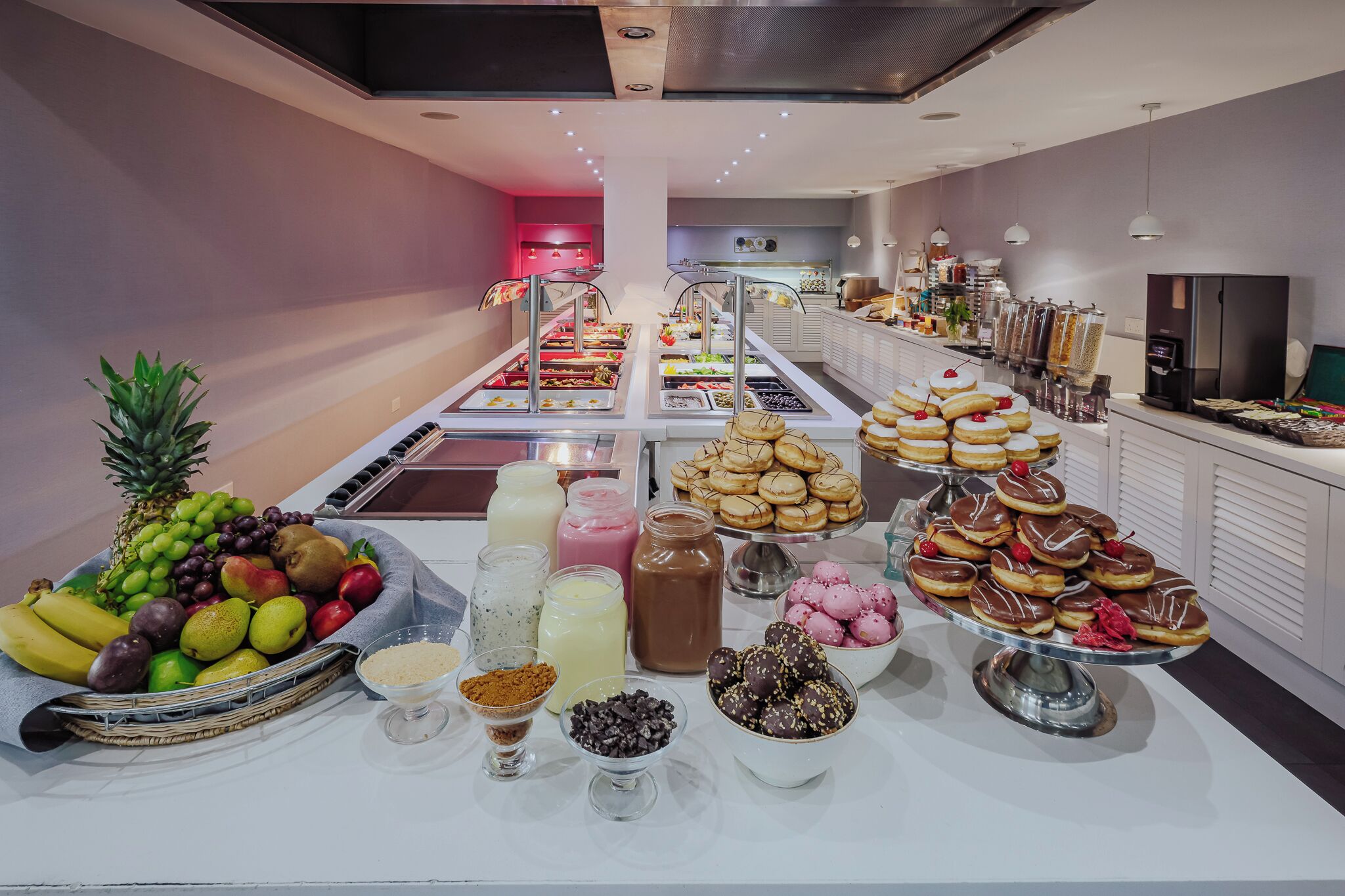 daily buffet breakfast for a fee