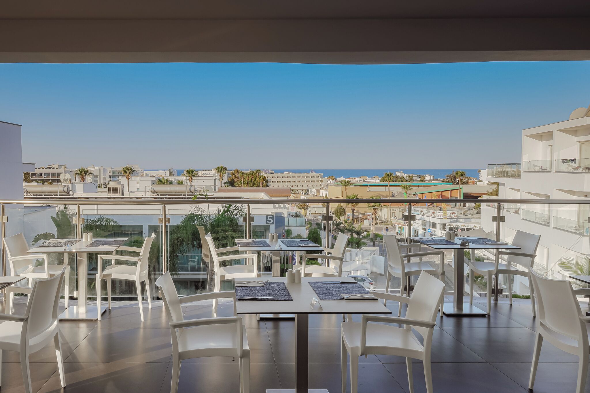 breakfast and dinner served