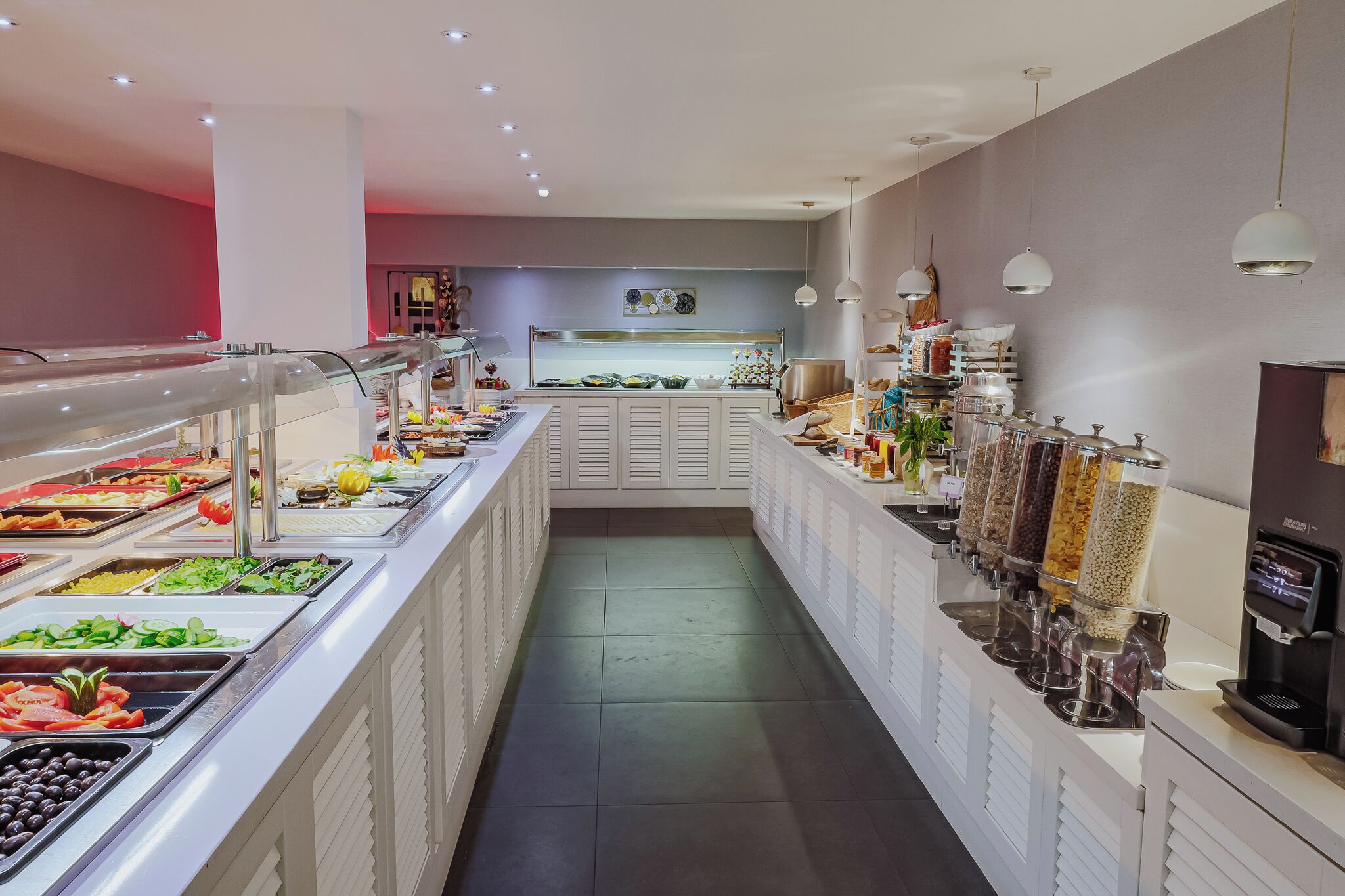 daily buffet breakfast for a fee