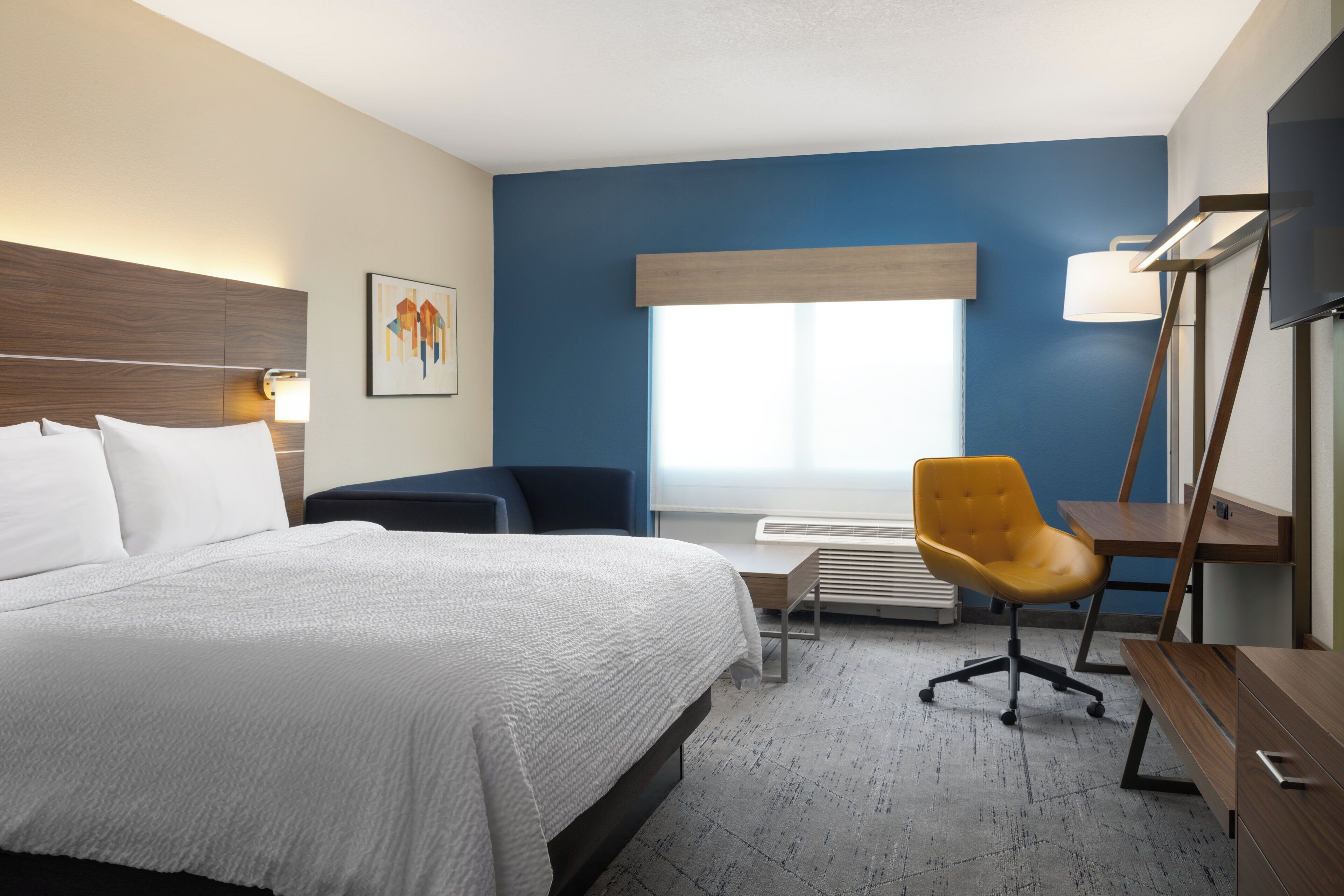 Premium bedding, pillowtop beds, in-room safe, desk