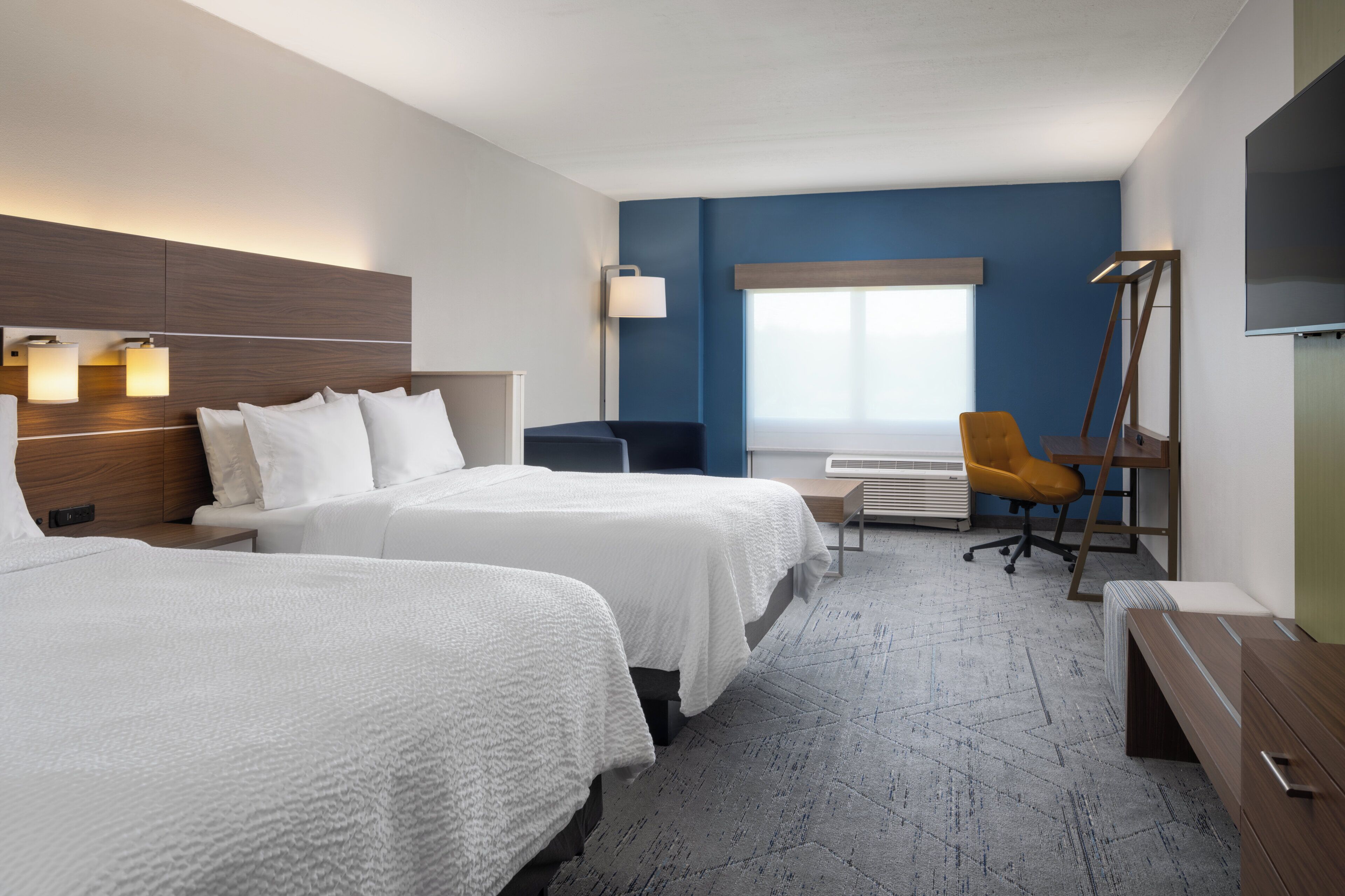 Premium bedding, pillow-top beds, in-room safe, desk