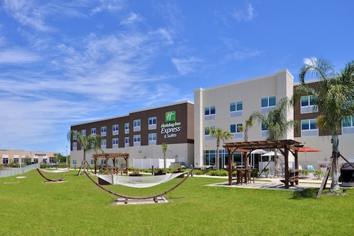 Holiday Inn Express & Suites Trinity by IHG