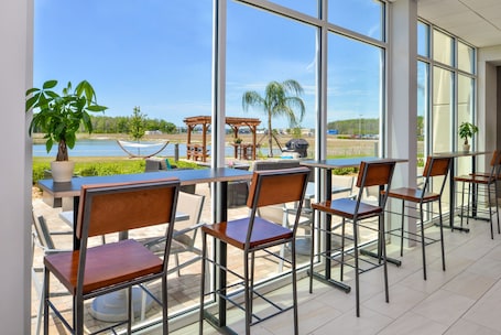 Lobby sitting area. Holiday Inn Express & Suites Trinity by IHG