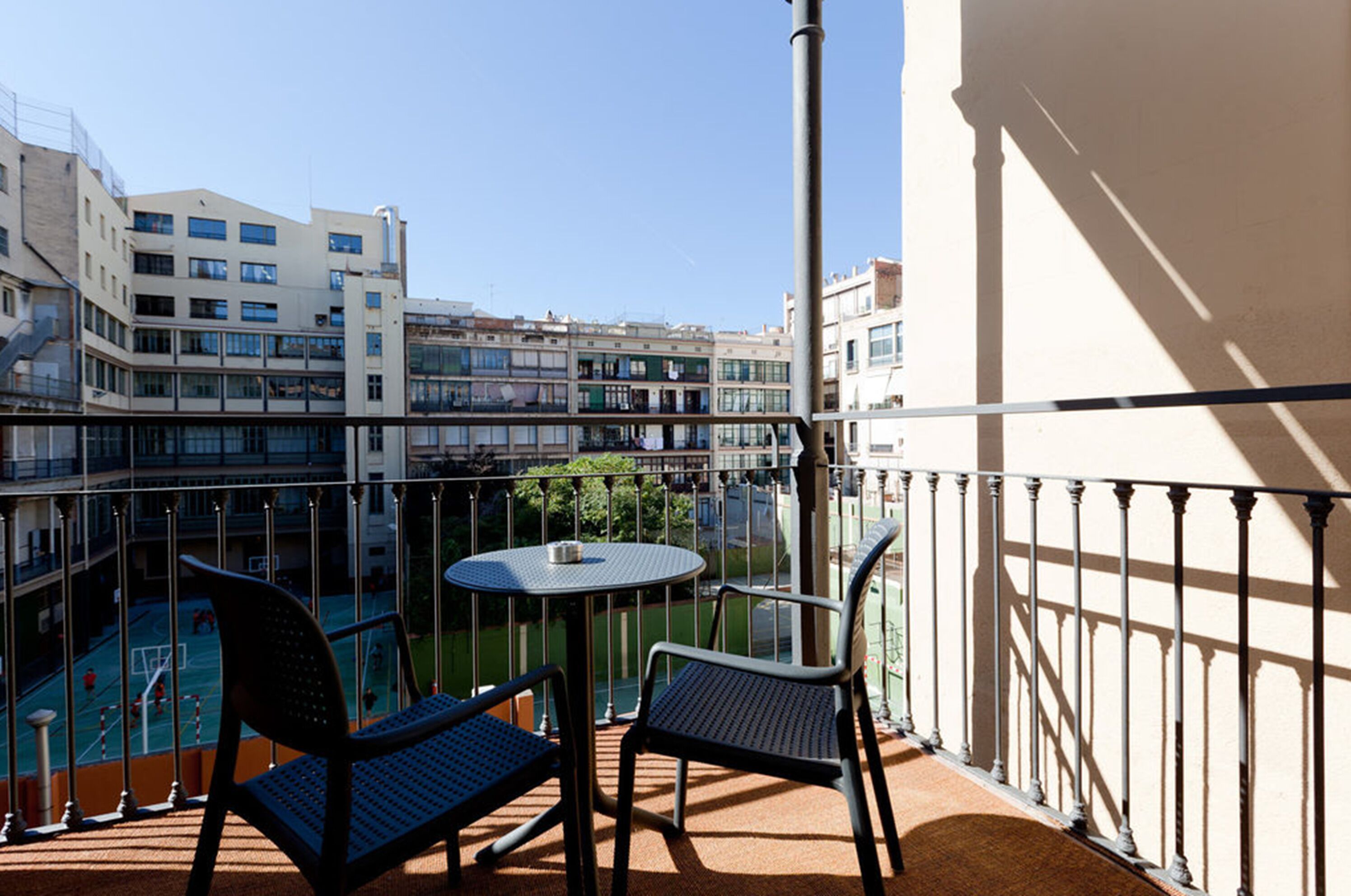 deluxe double room, hot tub | courtyard view