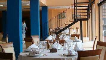 Se sirven desayunos, almuerzos y cenas