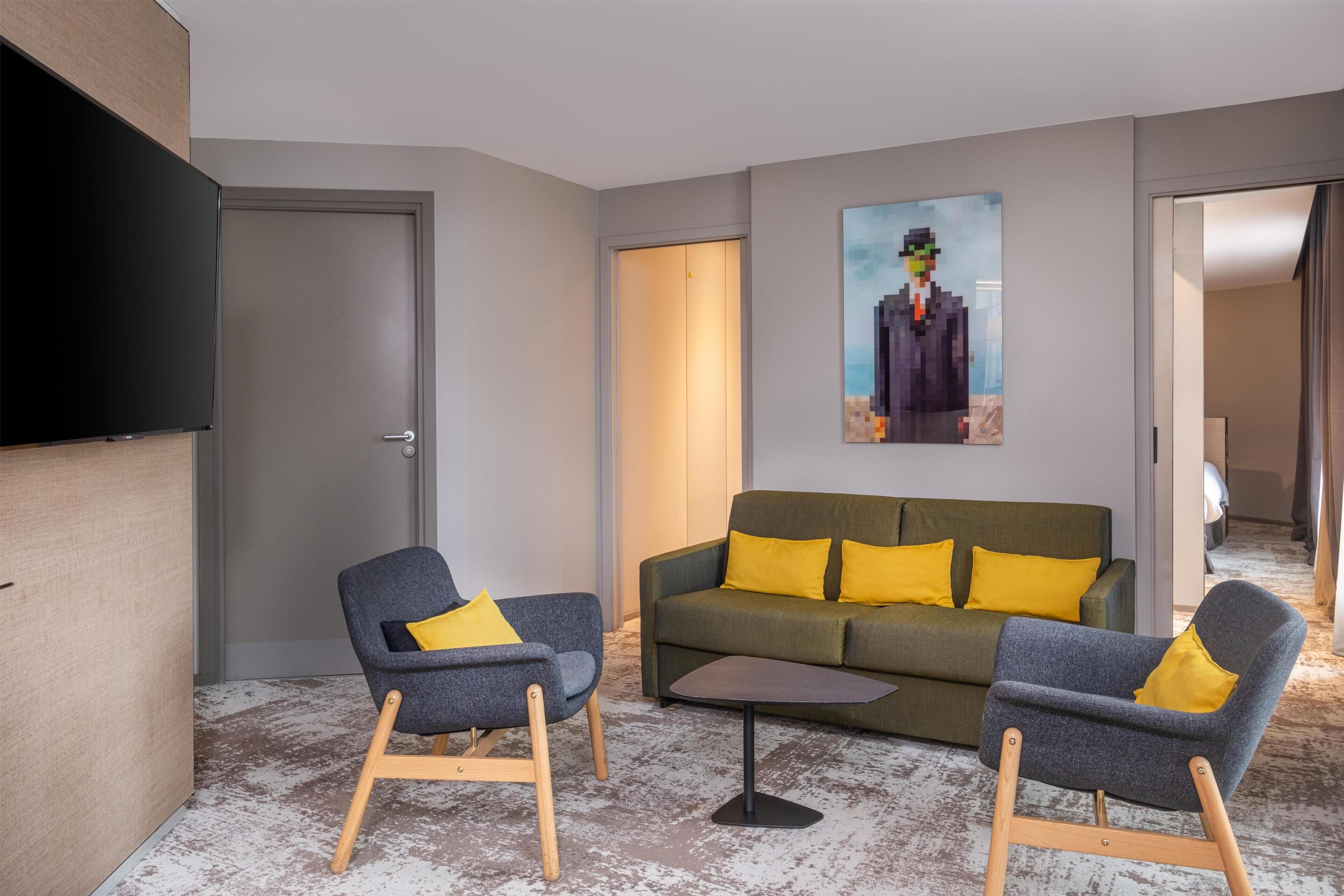 Minibar, in-room safe, individually furnished, desk