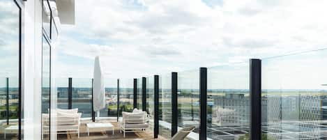 Exclusive Suite, 1 King Bed with Sofa bed | Terrace/patio