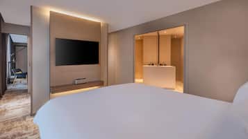 Minibar, in-room safe, individually furnished, desk