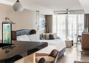 Premium bedding, minibar, in-room safe, blackout drapes at Hyatt Centric Playa del Carmen - Downtown House & Beach House
