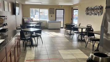 Free daily buffet breakfast