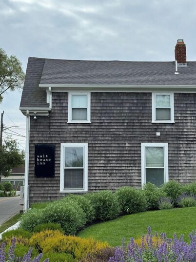 Salt House Inn