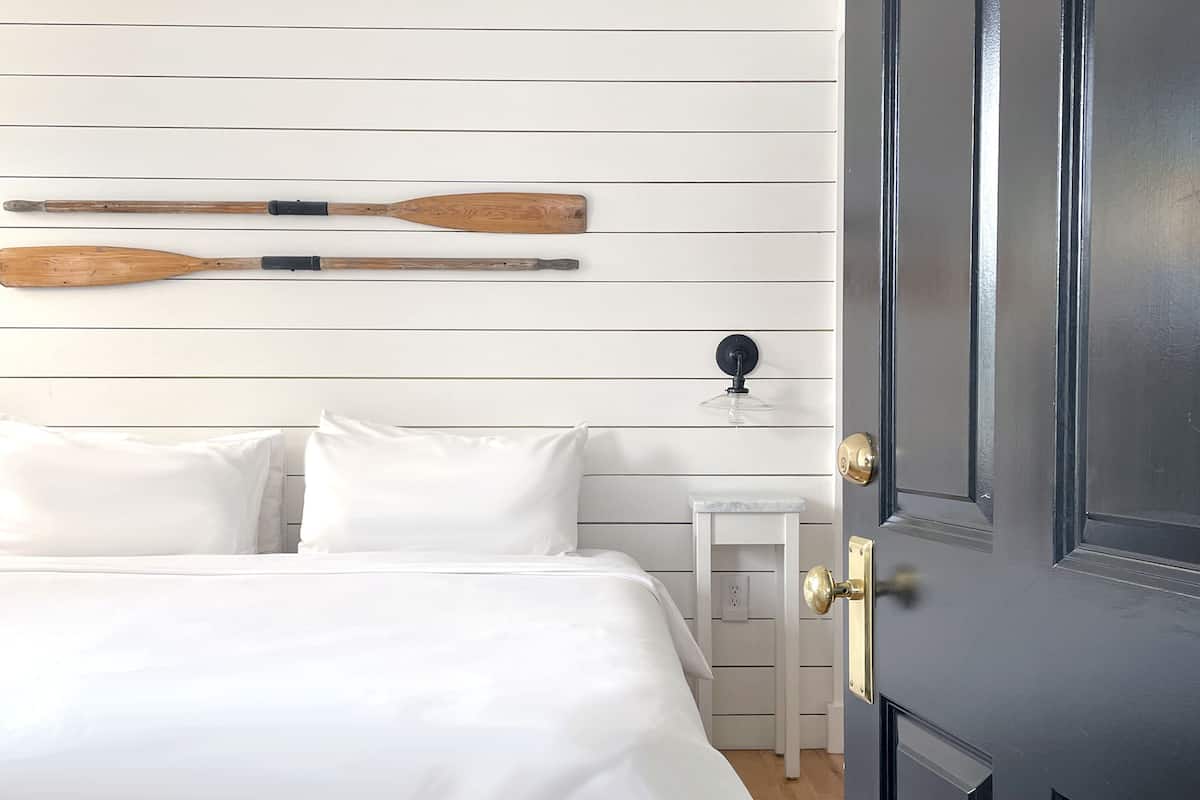 Camera Standard, 1 letto king | Biancheria da letto di alta qualità, ferro/asse da stiro, Wi-Fi gratuito