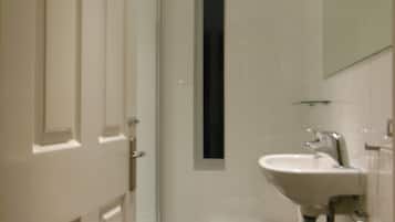 Doppel- oder Zweibettzimmer, Gemeinschaftsbad | Gemeinschaftsbad