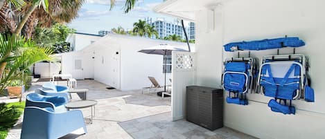 Outdoor pool, open 9:00 AM to 7:00 PM, pool umbrellas, sun loungers