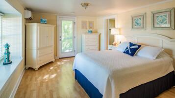 Cottage, 1 Bedroom, Kitchen | 1 bedroom, iron/ironing board, rollaway beds, free WiFi