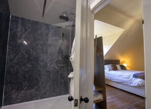 Bathroom - Cardhu Country House (Aberlour)