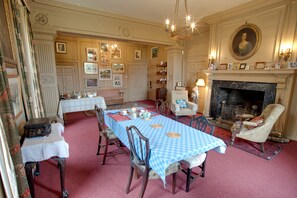 매일 풀 브렉퍼스트 무료 아침 식사 포함