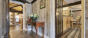 The Old Ginn House Inn