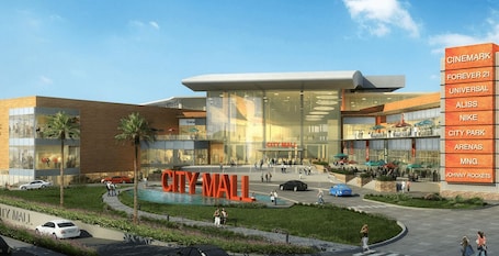 Shopping centre. Hotel Pacandé