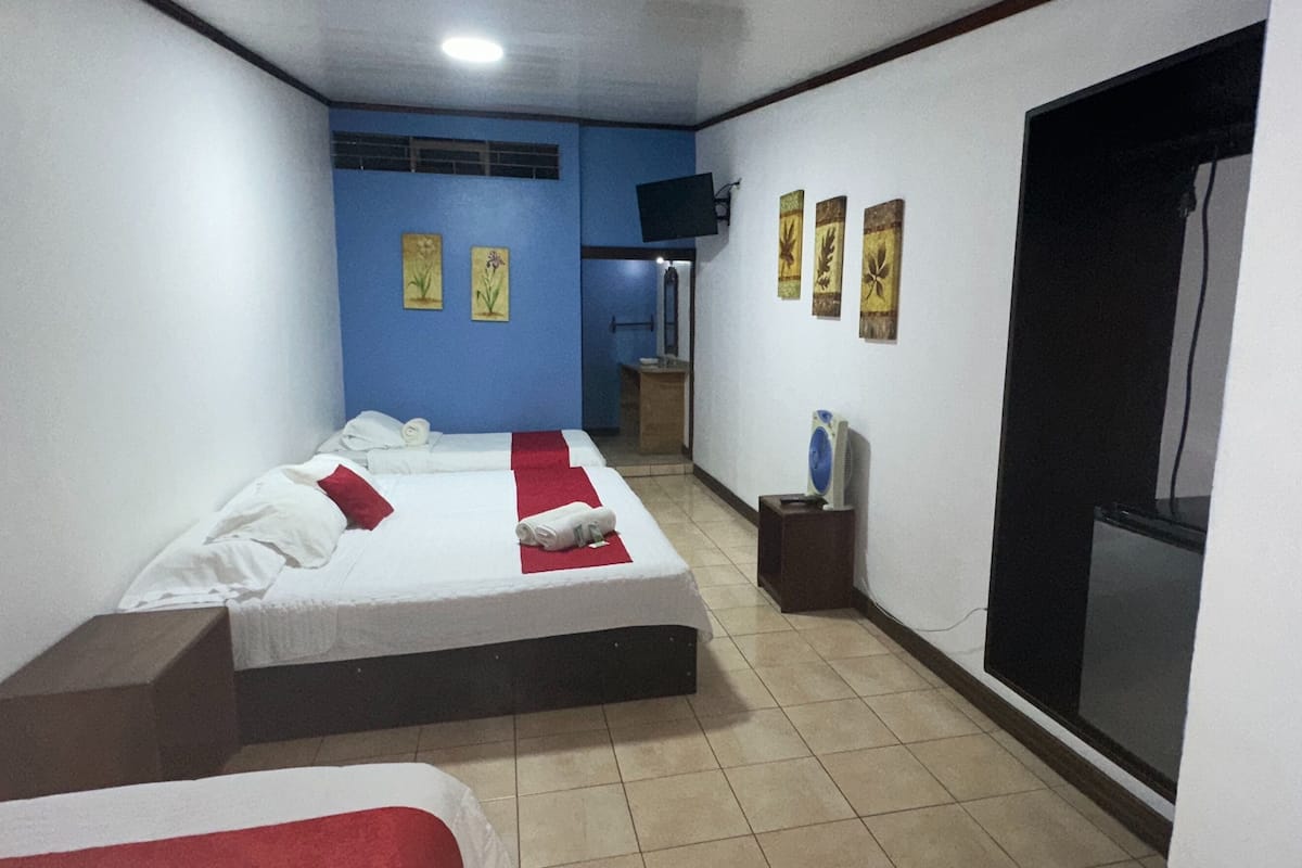 Comfort Quadruple Room, Multiple Beds | 1 bedroom, blackout drapes, free WiFi, bed sheets