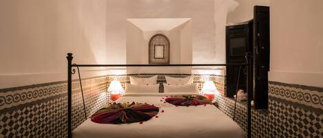 Double Room | Premium bedding, in-room safe, free WiFi, bed sheets