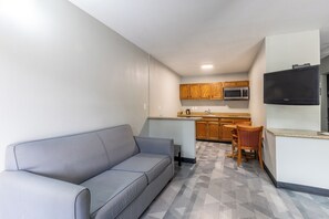 Superior-Studiosuite, 2 Queen-Betten, Kochnische