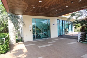 Front of property - Palm Hill Pension (Seogwipo)