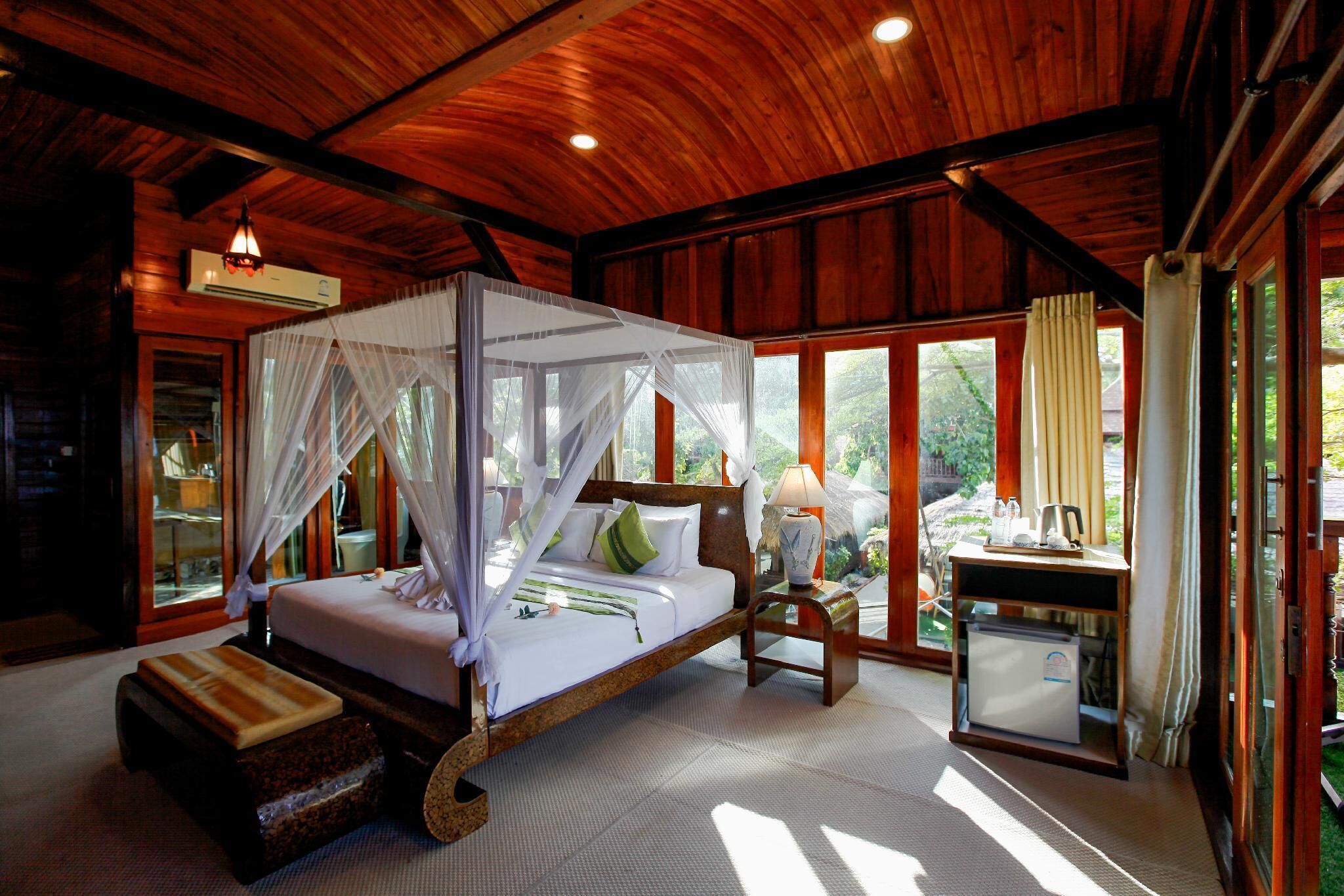 Deluxe Sea View Upper Room | In-room safe, desk, free WiFi