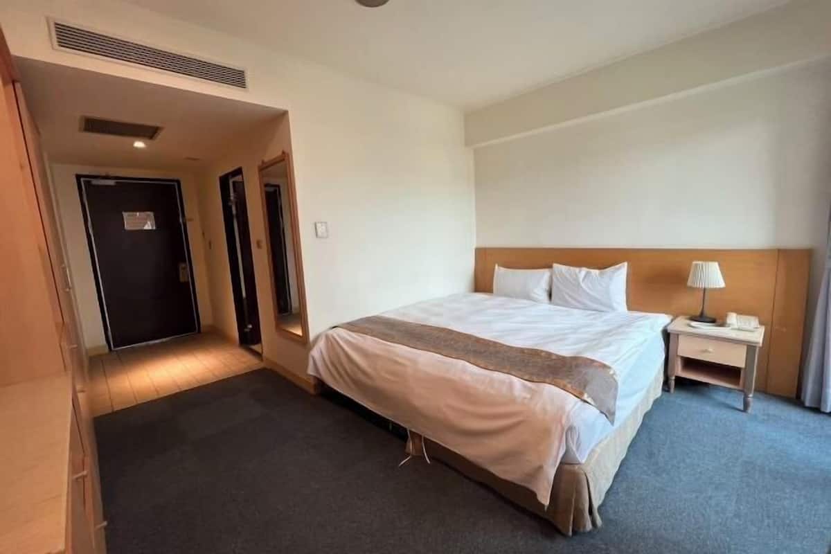 Desk, blackout drapes, WiFi (free), bed sheets