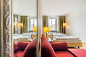 Habitación estándar doble | 1 dormitorio, ropa de cama de alta calidad, minibar y caja fuerte