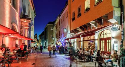 Chin-Chin Hotel ehemals Bohemian Hotel