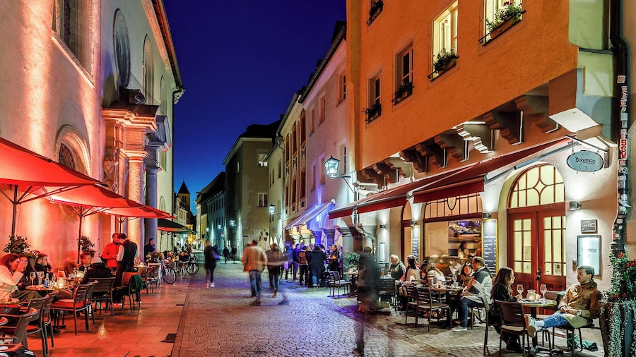 Chin-Chin Hotel ehemals Bohemian Hotel