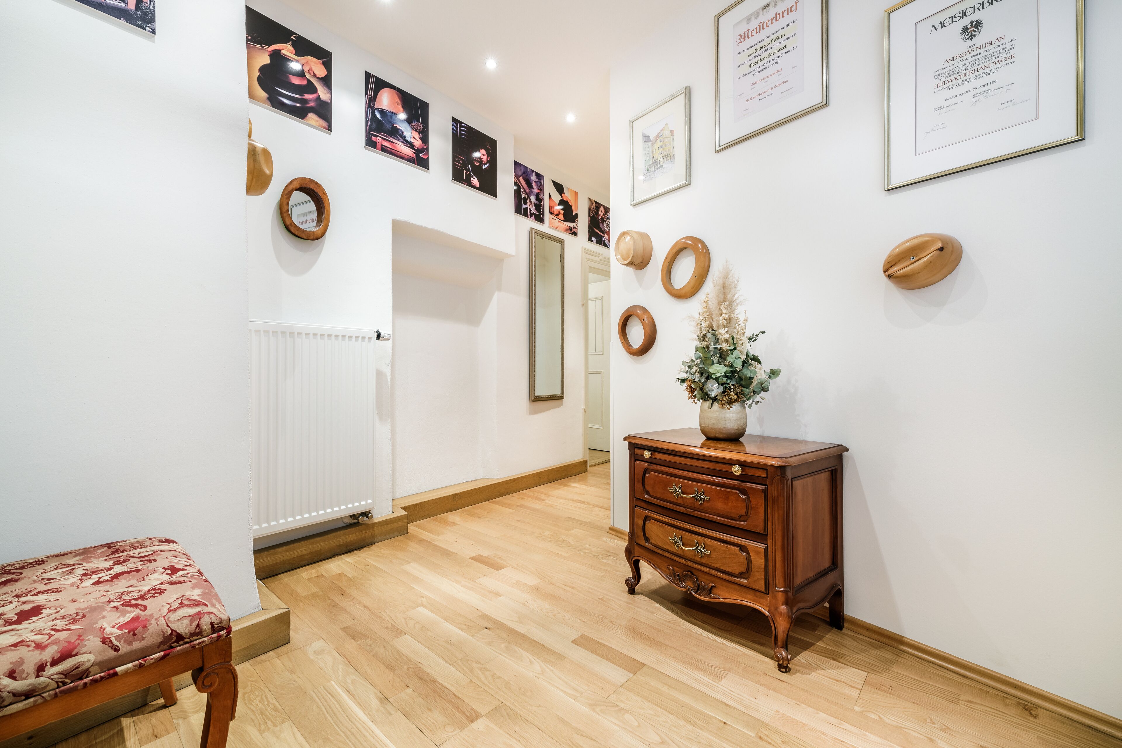 standard double room | living area | flat-screen tv