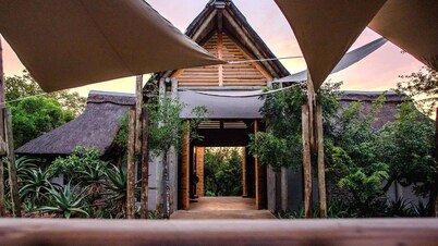 Royal Thonga Safari Lodge