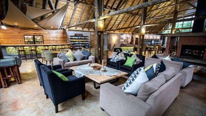 Royal Thonga Safari Lodge